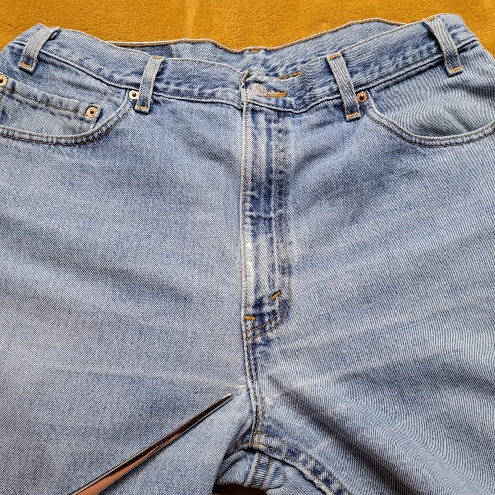 Levi's 505 Straight Leg Jeans Men 36x32 Light Blue Good Raw Hem Made in USA‎